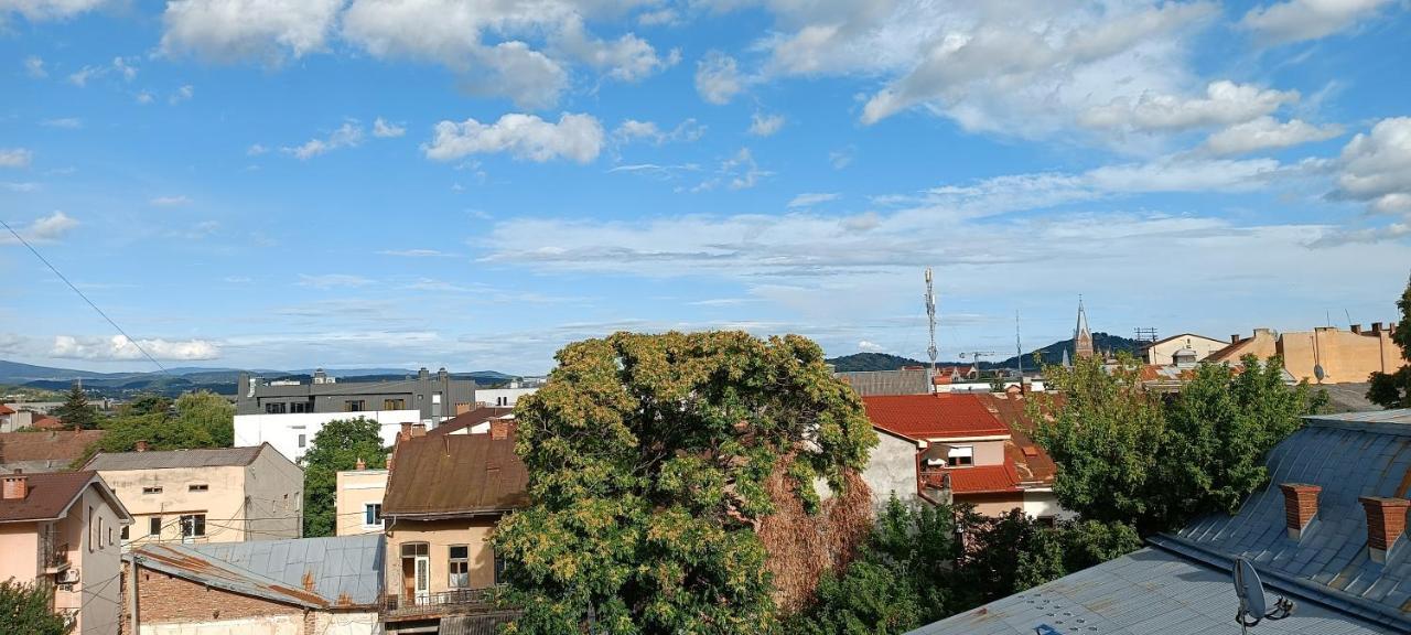 Two Lux Mukacheve